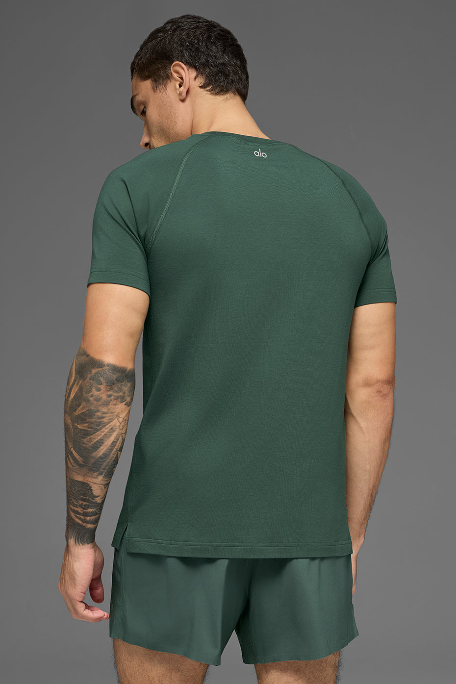 ALO Vapor Crewneck Short Sleeve - Clover Green - Image 3