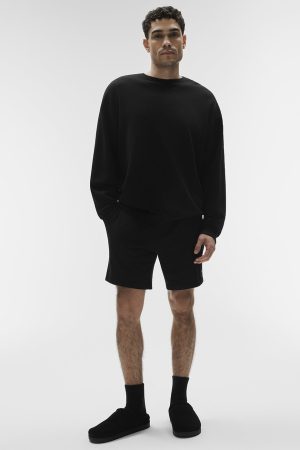 Chill Crew Neck Pullover - Black