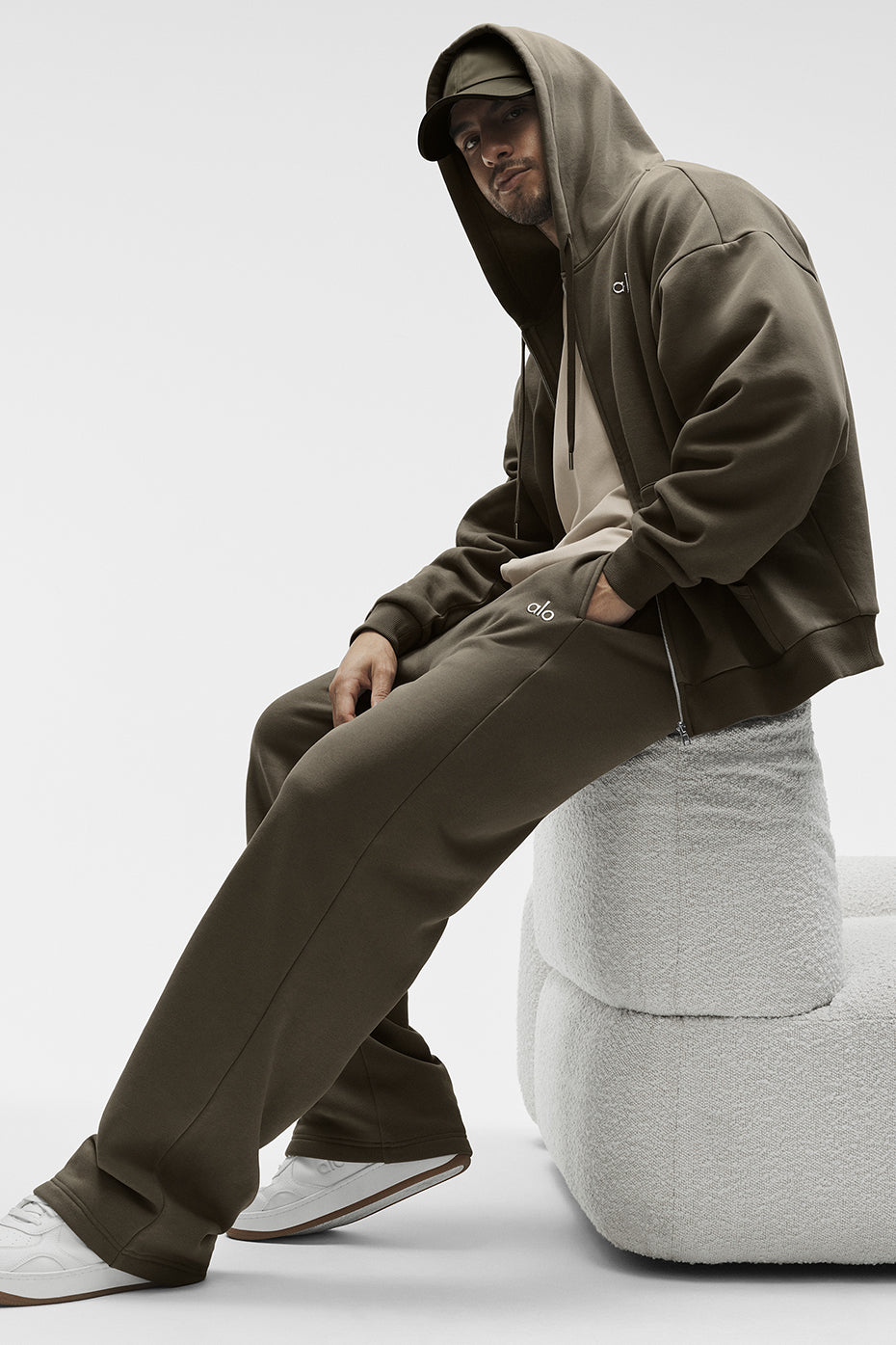 Accolade Straight Leg Sweatpant - Olive Tree