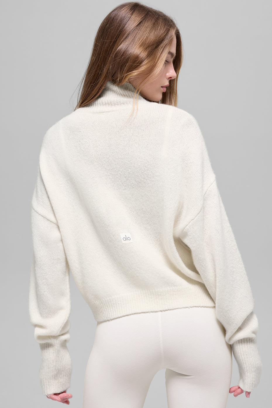 Wool Cashmere Cropped New Class Turtleneck Sweater - Ivory - Image 3