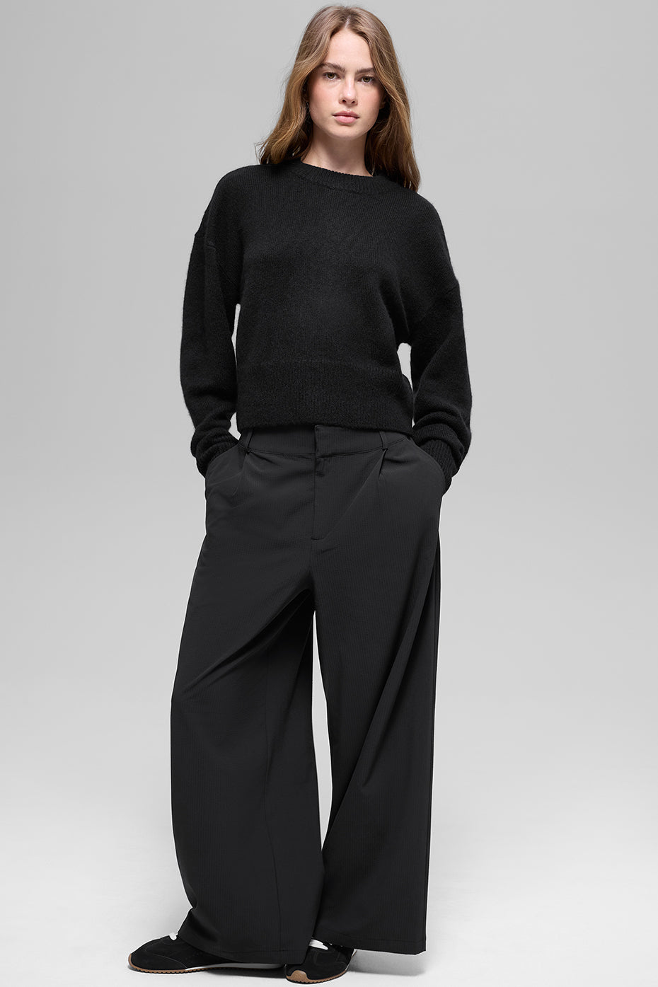 Wool Cashmere Cropped New Class Crewneck Sweater - Black - Image 5