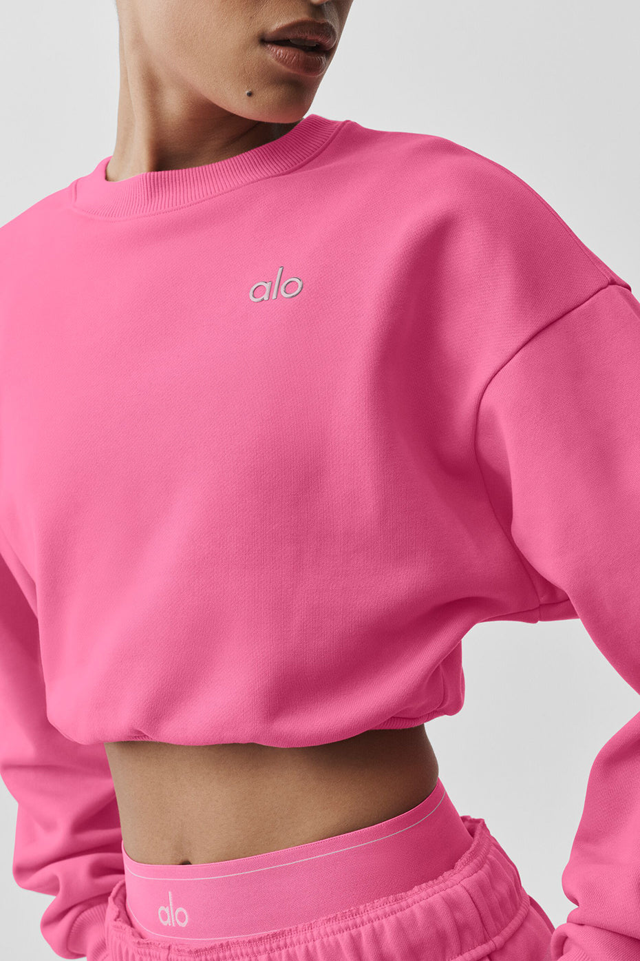 Cropped Accolade Crewneck - Paradise Pink - Image 4