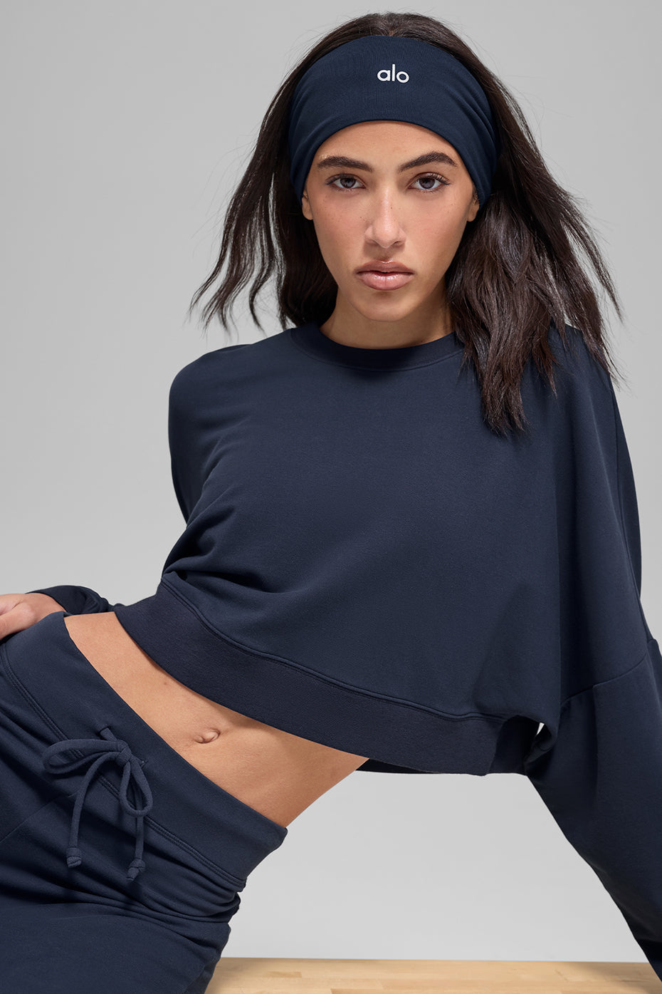 Cropped Sway Crew Neck Pullover - Navy - Image 5