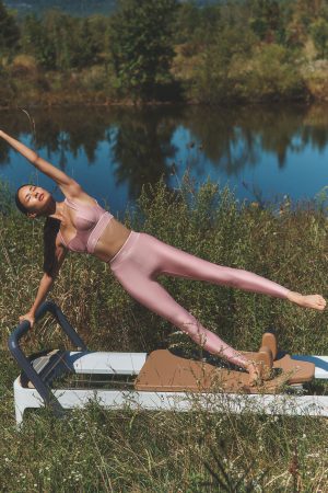Airlift High-Waist Alignment Legging - Vintage Pink/White