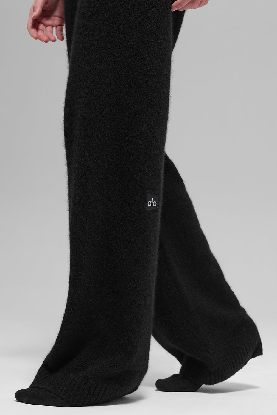 Wool Cashmere High-Waist New Class Wide Leg Pant - Black - Image 4