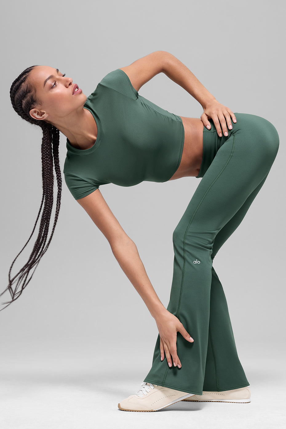 ALO Softsculpt 7/8 Foldover Flare Legging - Clover Green - Image 4