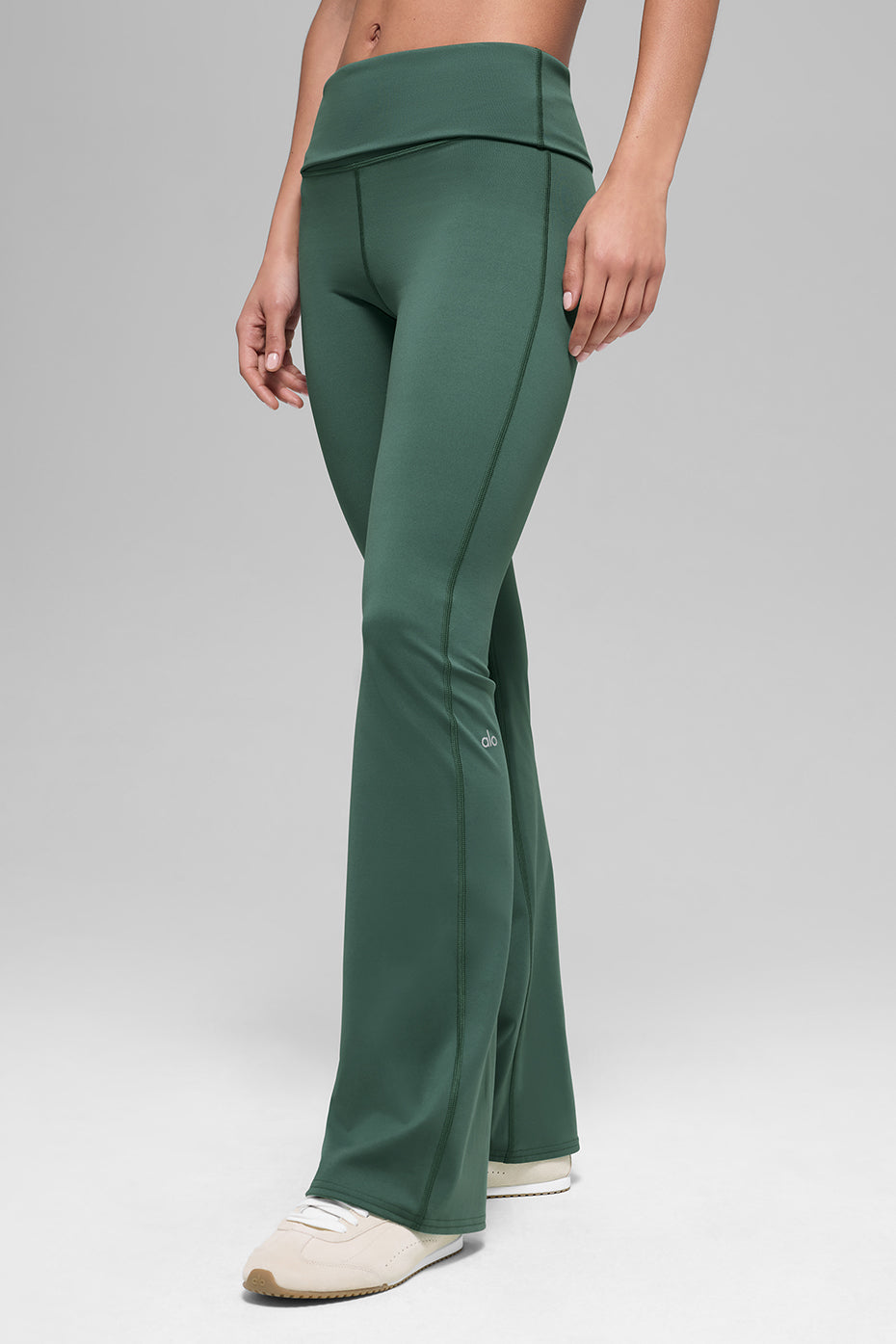 ALO Softsculpt 7/8 Foldover Flare Legging - Clover Green - Image 3