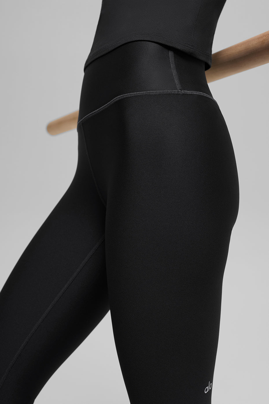 16'' High-Waist Airlift Capri - Black - Image 4