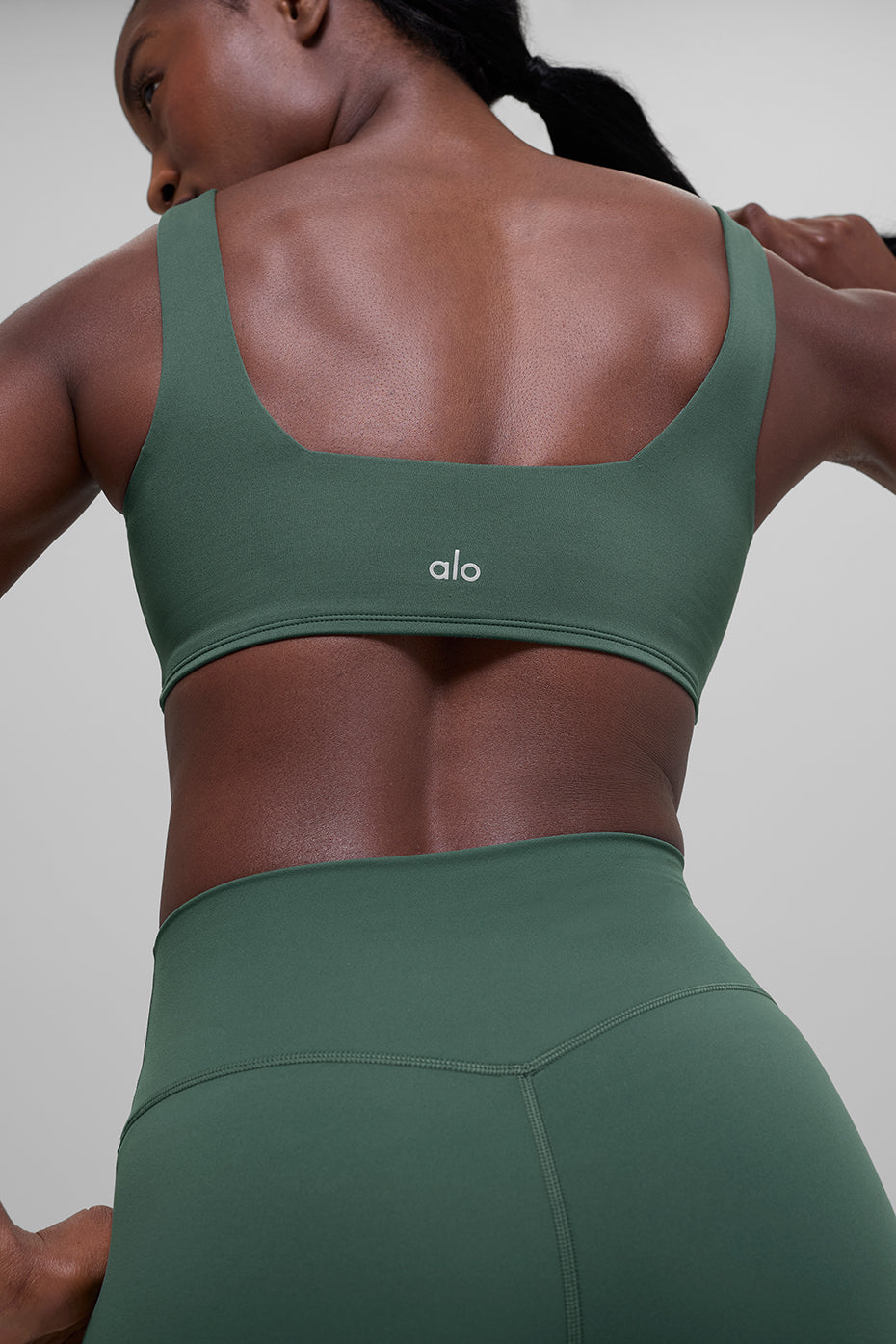 ALO Softsculpt Precision Bra - Clover Green - Image 2